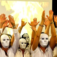 Scuola Counseling danza mani maschere